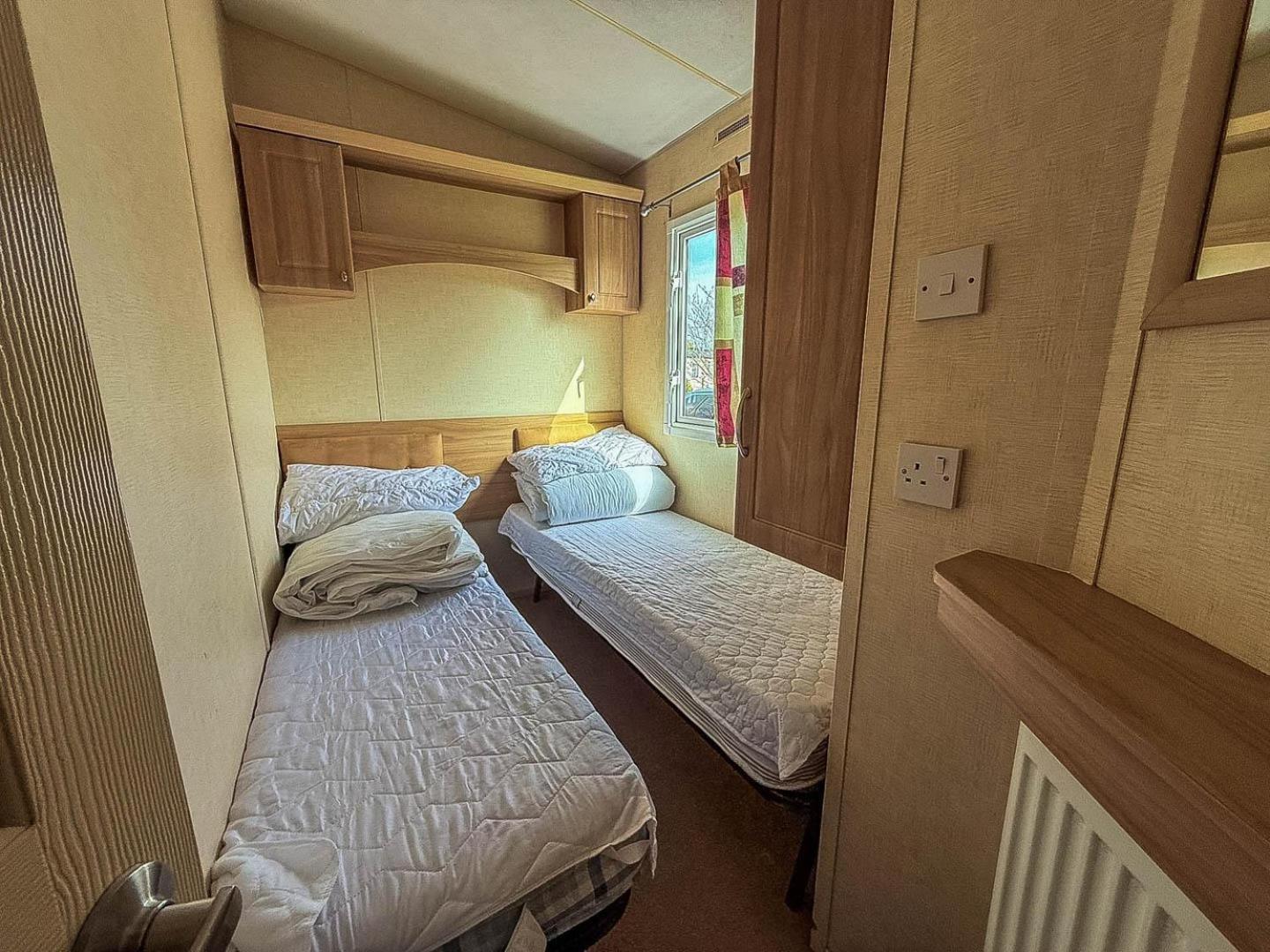 Spacious 8 Berth Caravan At Southview Holiday Park Near Skegness Ref 33018Ml 外观 照片