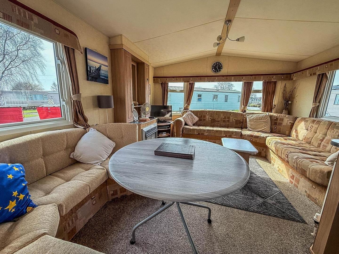 Spacious 8 Berth Caravan At Southview Holiday Park Near Skegness Ref 33018Ml 外观 照片